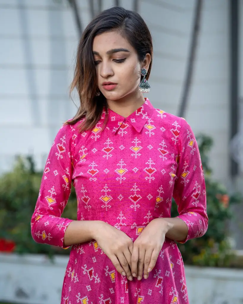 Bandhani Dress Neck Pattern