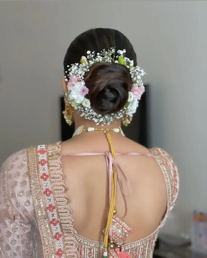 hairstyle for bridal saree
