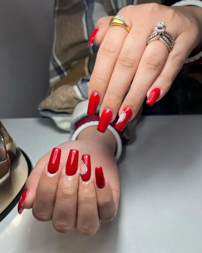 red colour nail art